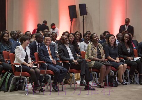 张剑会见毛里求斯青年和体育部部长 张剑会见毛里求斯青年和体育部部长